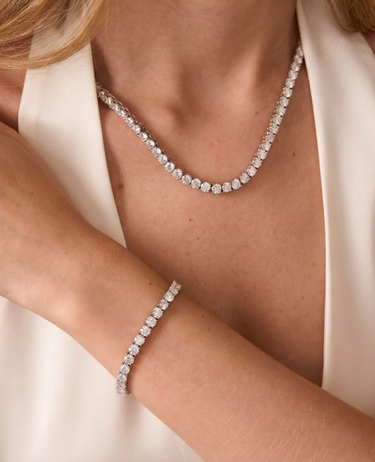 Diamond tennis bracelet
