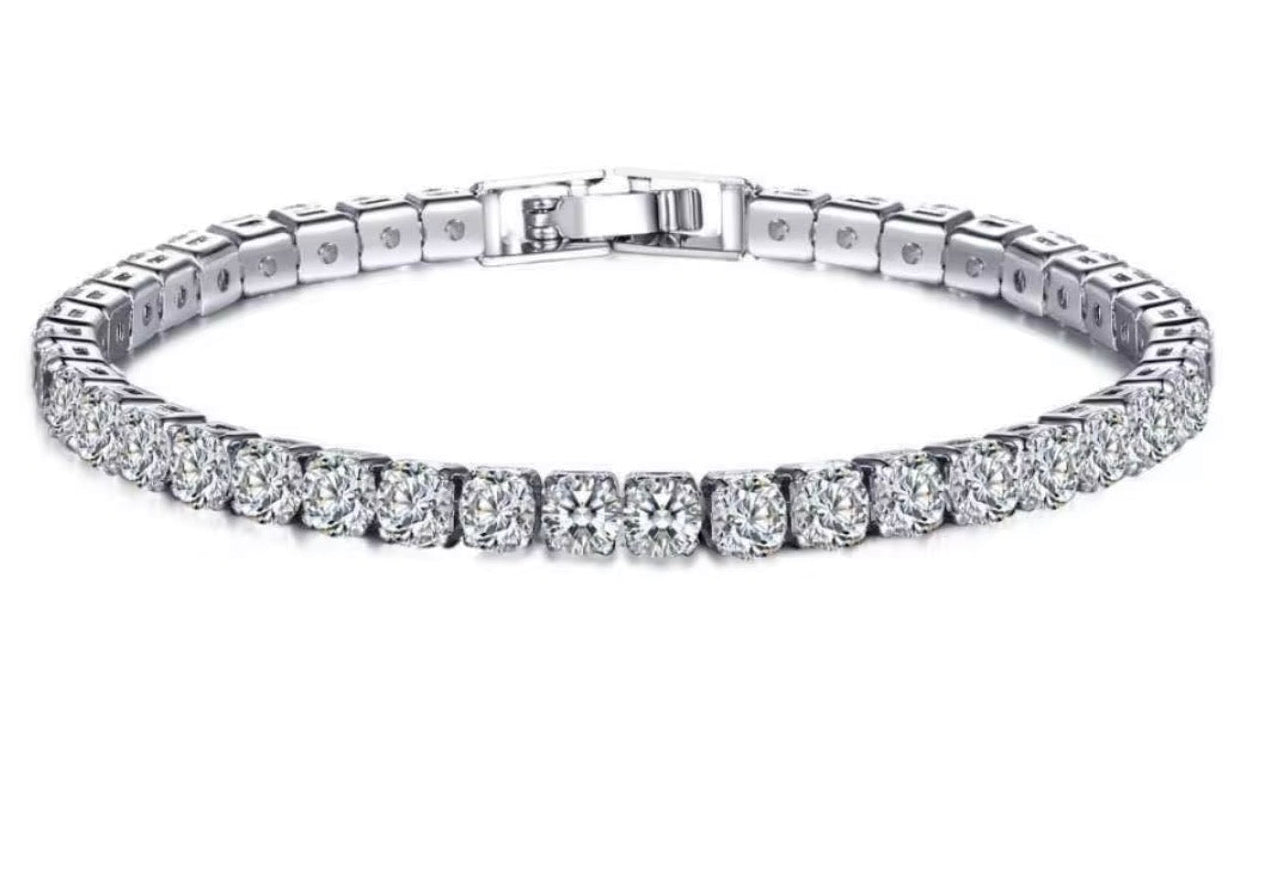 Diamond tennis bracelet